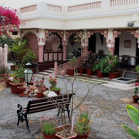 Badnor House - The Heritage Homestay Аджмер Екстериор снимка