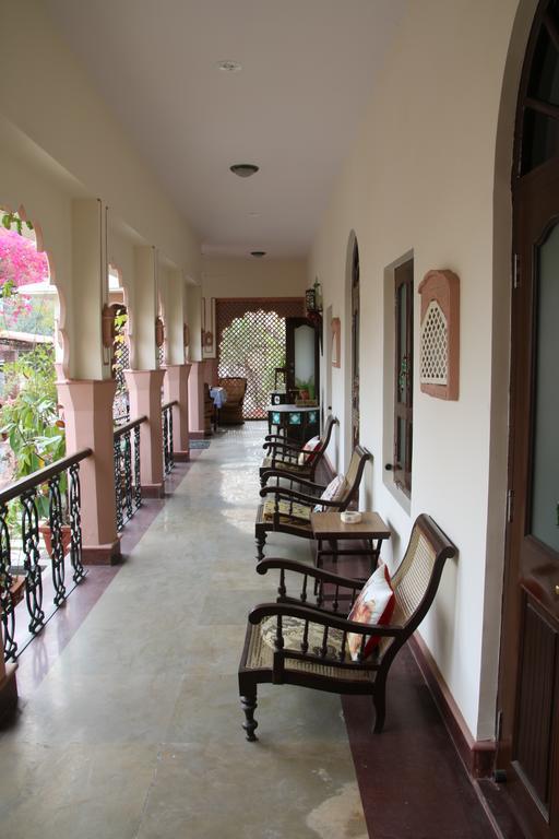 Badnor House - The Heritage Homestay Аджмер Стая снимка