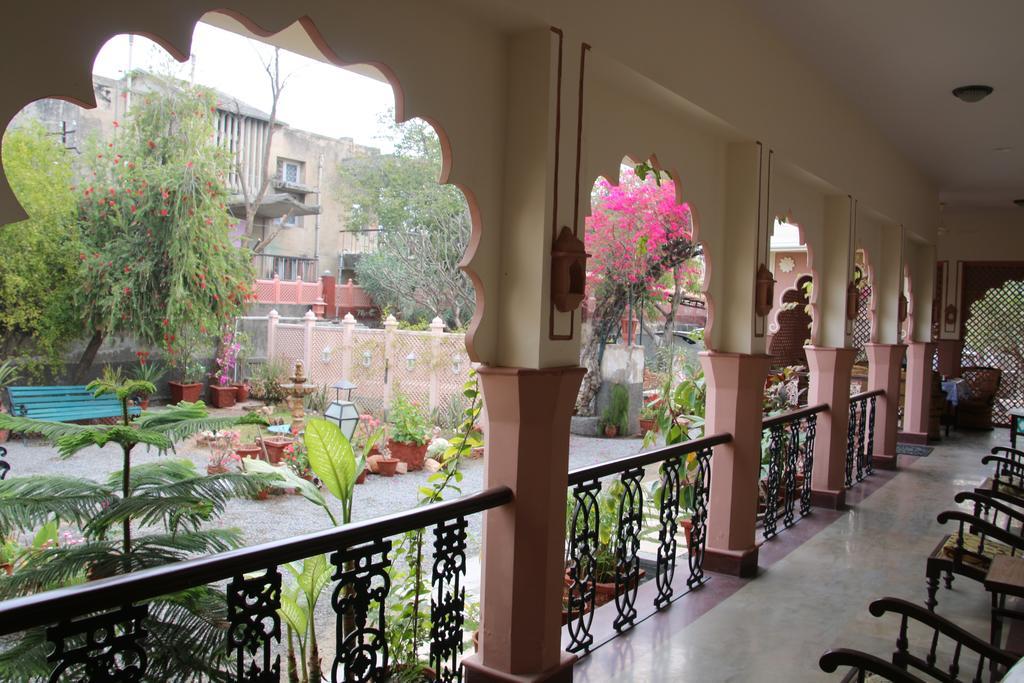 Badnor House - The Heritage Homestay Аджмер Екстериор снимка
